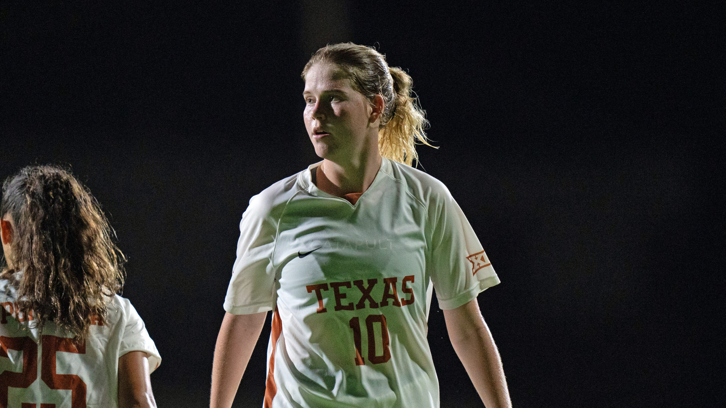 Lexi Missimo plays a game at Baylor